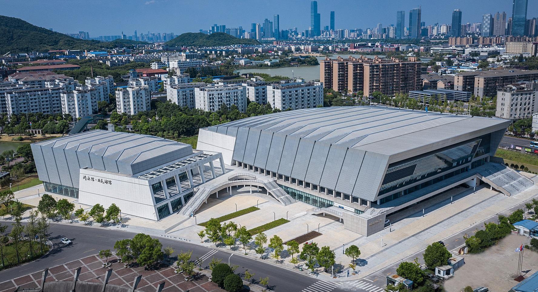 公司承建的中南大學新校區體育館（游泳館）建設工程榮獲兩項（土建、安裝）中國建設工程魯班獎